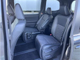ゆとりある広々とした車内空間は、ドライブを始め買い物やレジャーなど、幅広く活躍します。一人でもみんなとでもお出かけを楽しみましょう!