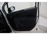 運転席ドア。除菌、消臭済です。