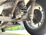 お車を安心してお乗りいただく為には、足回りの定期点検が欠かせません。サービスサポート(有償保証)では無料点検もご提供しており、安心のカーライフをお過ごしいただけるサポート体制が整っています。