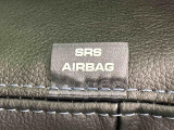 車両側方からの衝撃を緩和するSRSサイドエアバッグ(運転席/助手席)に加えて,SRSカーテンシールドエアバックも標準装備