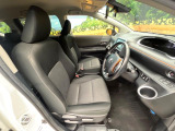 運転席シート廻りは使用感も少なく、良好な状態となっています。丁寧に使われていたことがよくわかりますね。