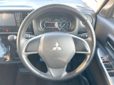【純正革巻きステアリング】上質な革を使用することで、手にしっかり馴染みとても運転しやすいハンドルです♪