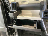 納車前にはプロのメカニックが点検、整備を行いますので安心してお乗り頂けます!!