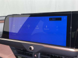 ディスプレイオーディオを装備。スマホとクルマをつなぐことで、これまでのナビに加えて、いろんなサービスが楽しめます。