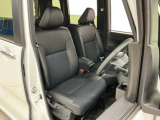 【運転席・助手席】内装ルームクリーニング済みです。しっかり綺麗にしていますので、是非、お確かめください。車に自信があるからこそ、是非一度ご来店頂き内外装も見てもらえると幸いです。