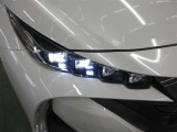 先行車・対向車を感知し、その部分だけを避けて照らす新テクノロジー、アダプティブハイビーム搭載