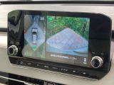 【マルチアラウンドモニター】専用のカメラにより、上から見下ろしたような視点で360度クルマの周囲を確認することができます☆死角部分も確認しやすく、狭い場所での切り返しや駐車もスムーズに行えます。