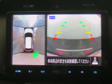 上から見下ろしているような映像で駐車をサポートするアラウンドビューモニターと、安心のバックモニター付き!ナビの画面にカメラ映像がしっかり表示されるので、駐車が苦手な方でも安心して車庫入れができますよ♪