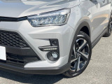 【シーケンシャルターンランプ付きLEDヘッドライト】人気の『流れるウィンカー』付きのLEDヘッドライトを装備♪高級感はもちろん、点灯時は存在感たっぷりで他車からも認識されやすく安心です。