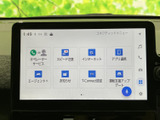 画面上に各種メニューがまとまり、タッチ操作で目的の項目を選びやすい構成です。ナビやオーディオなどの機能にアクセスしやすく、日々の移動を便利にサポートしてくれます。