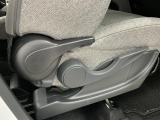 安全安心な走行のために、納車前には小さなクルマを知り尽くしたエキスパートが基本性能に関わる機能や状態を徹底的に点検しています。