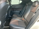 運転席からの視界は広く、運転操作もスムーズ。快適なドライビングをサポートする空間設計です。安全運転をサポートします。