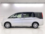 色は人気のシルバーです。