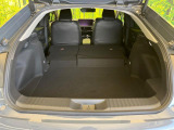 普段のお買い物や通勤、送迎等に十分な荷室スペースを確保しております。セカンドシートを倒すと、大きな荷物の積載も可能です♪