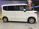 エンジンルーム、室内、クリーニング済みです。厳選したお車を屋内展示場にて展示中☆車両品質には自信がございます!ぜひ一度ご来店ください!!