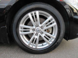 おしゃれは足元から♪♪『225/55R17インチ』♪♪日産純正アルミホイールをはいております♪♪