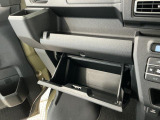 新車メーカー保証に準じた保証を1年間無償で受けられる「まごころ保証」、さらに保証を延長できる「まごころ保証プラス」「まごころ保証プラス&alpha;」をご用意しております。