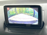 【バックカメラ】駐車時に後方がリアルタイム映像で確認できます。大型商業施設や立体駐車場での駐車時や、夜間のバック時に大活躍!運転スキルに関わらず、今や必須となった装備のひとつです!