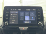 AM・FMラジオのほか、テレビやディスク、Bluetoothなどの音源を画面から選べます。聴きたい内容に合わせて切り替えやすく、日常の移動時間や休憩中にも活用しやすい装備です。