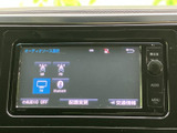 AM・FMラジオやテレビ、Bluetoothなど、音源を画面から選べます。聴きたいソースを選びやすく、通勤やお出かけなど普段の移動時間に合わせて活用できる便利な装備です。