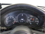 【明るく見やすいメーター】視認性が良く明るく見やすいメーター。運転者にとって見やすいメーターは運転していても疲れないですよね。