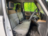 運転席シート廻りは使用感も少なく、良好な状態となっています。丁寧に使われていたことがよくわかりますね。