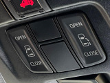 【両側パワースライドドア】スマートキーや運転席のスイッチで後席両側スライドドアの開閉が可能♪電動だから力を入れてドアを開ける必要が無く、小さなお子様でも簡単に開け閉めでき快適です♪