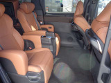 認定中古車ライト簡易室内清掃