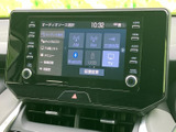 ラジオやBluetooth、USB、テレビなど、音源を選ぶメニューが画面に並びます。項目ごとに表示されているため、使いたい音源を確認しながら選びやすい装備です。