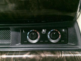 運転席&助手席シートヒーター/シートベンチレーション装備。  寒い日にはぬくもりを伝え、暑い日には冷涼感をもたらしてくれます。より快適な運転を(^O^)/
