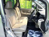 運転席シート廻りは使用感も少なく、良好な状態となっています。丁寧に使われていたことがよくわかりますね。