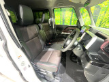 運転席シート廻りは使用感も少なく、良好な状態となっています。丁寧に使われていたことがよくわかりますね。