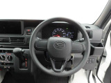 電動パワーステアリングで軽々運転できちゃう♪