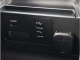 【USB接続】USB接続も可能です。スマートフォンと連動して音楽も再生可能です。