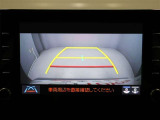 バックモニター装着車は後退時の強い味方です♪車庫入れや縦列駐車の際、後退操作の参考になるガイドラインをナビ画面に表示します。