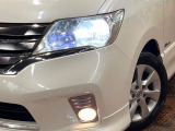【LEDヘッドライト】悪天候や夜間走行時も良好な視界を確保し安心して運転できる高輝度LEDヘッドライトを装備!点灯速度が早く、消費電力も抑えられています。