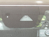 【i-ACTIVESENSE】走行中に前方の車両等を認識し、衝突しそうな時は警報とブレーキで衝突回避と被害軽減をアシスト。より安全にドライブをお楽しみいただけます。