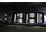 運転席はオート機能付のパワーウィンドウです!
