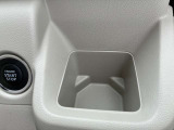 運転席ドリンクホルダー
