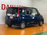 右後ろから