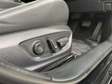 パワーシート搭載。微妙な調整が手軽にでき、ピッタリのポジションで運転することが可能です。