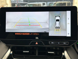 【 全方位カメラ 】上から見下ろしたように駐車が可能です。安心して縦列駐車も可能です。
