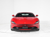 ボディカラーはRosso Corsa(赤)にインテリアはNero(黒)の組み合わせでございます。