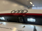 ●バックカメラ『駐車や後方の視界をサポートするための重要な機能です。多くのモデルに標準装備またはオプションとして搭載、リアバンパーに取り付けられたカメラが後方の映像を車内のディスプレイに表示します』