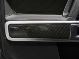 視野角の広い鮮明な画像で駐車をサポートしてくれる、パーキングアシストリアビューカメラがあるので、狭い場所での駐車も楽々!