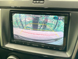 【バックカメラ】駐車時に後方がリアルタイム映像で確認できます。大型商業施設や立体駐車場での駐車時や、夜間のバック時に大活躍!運転スキルに関わらず、今や必須となった装備のひとつです!
