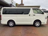 ご成約のおクルマ全て、エンジンオイルを交換してご納車させていただきます!また、点検時に消耗品の状態確認も行い必要に応じて新品交換させていただきます!