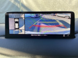 狭い場所での駐車やすれ違いなどでより的確な運転操作に役立つ360&deg;ビューモニターが装備されています。