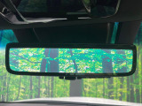 【デジタルインナーミラー】後席の大きな荷物や同乗者で後方が確認しづらい時でも安心!カメラが撮影した車両後方の映像をルームミラー内に表示。クリアな視界で状況の確認が可能です!