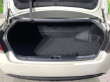 【パワーバックドア】スマートキーや運転席のボタンを押すだけでリアゲートが自動で開閉します!荷物を持っている時や、高い位置にあるバックドアを閉める際に便利な機能です♪